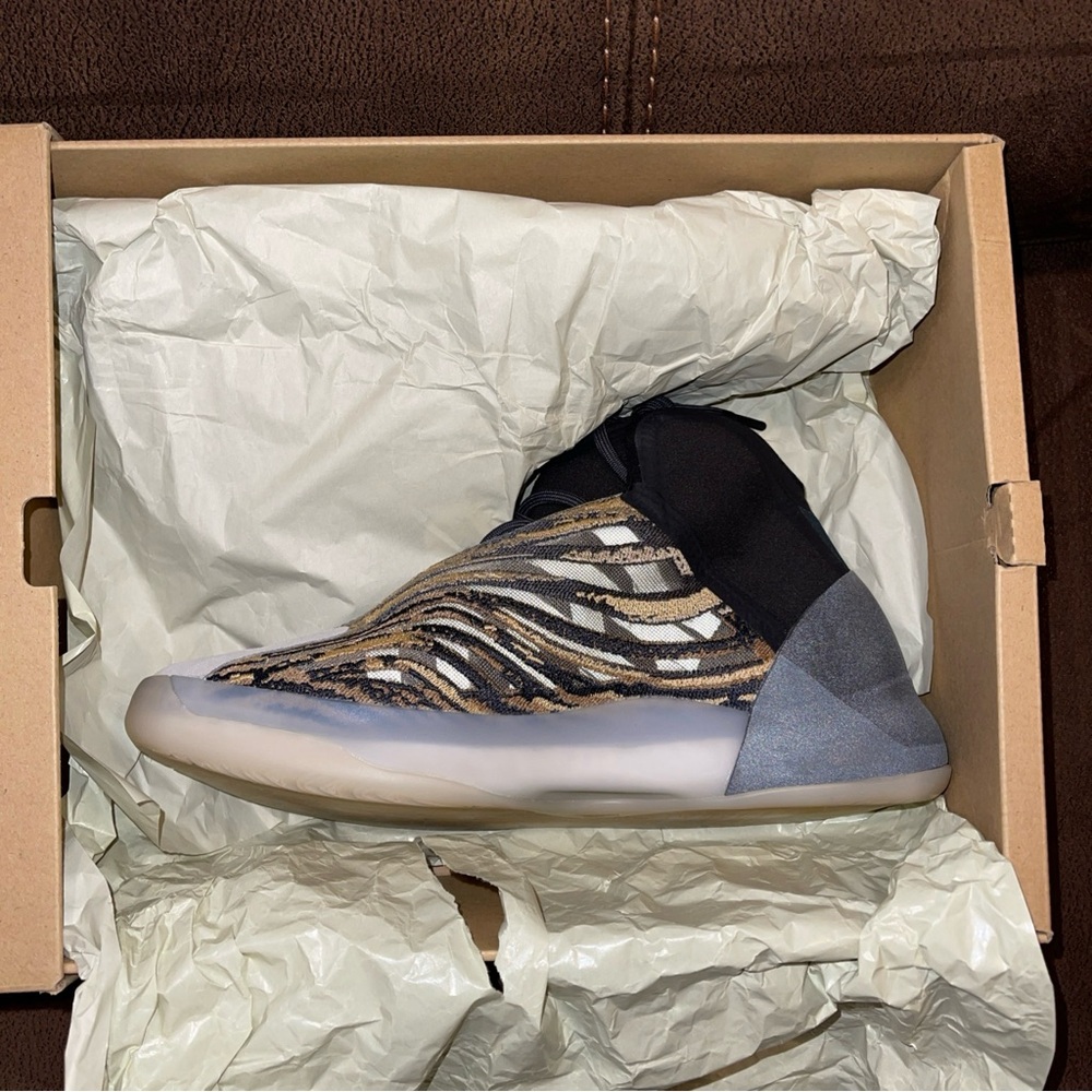 New Adidas Yeezy QNTM Quantum Amber Tint Brown Sneakers GX1331 Mens Size 11.5